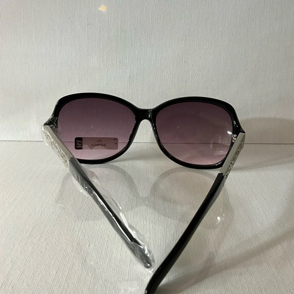 Elegant Black and Purple Sunglasses